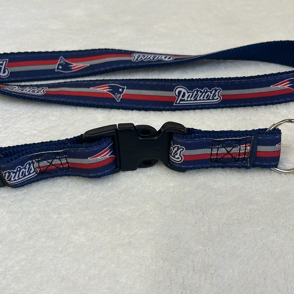 NFL New England Patriots Lanyard - Picture 2 of 4